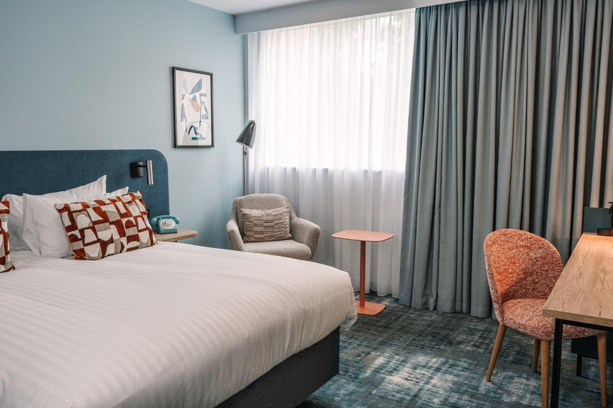 Voco & By Ihg Отель